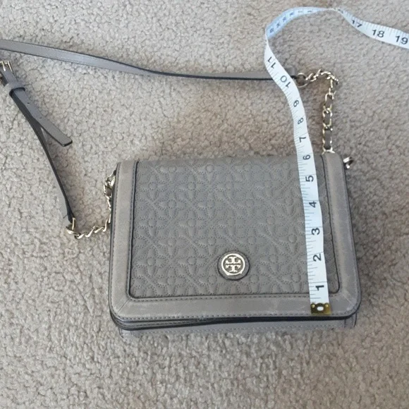 Tory Burch gray crossbody - Picture 5 of 8